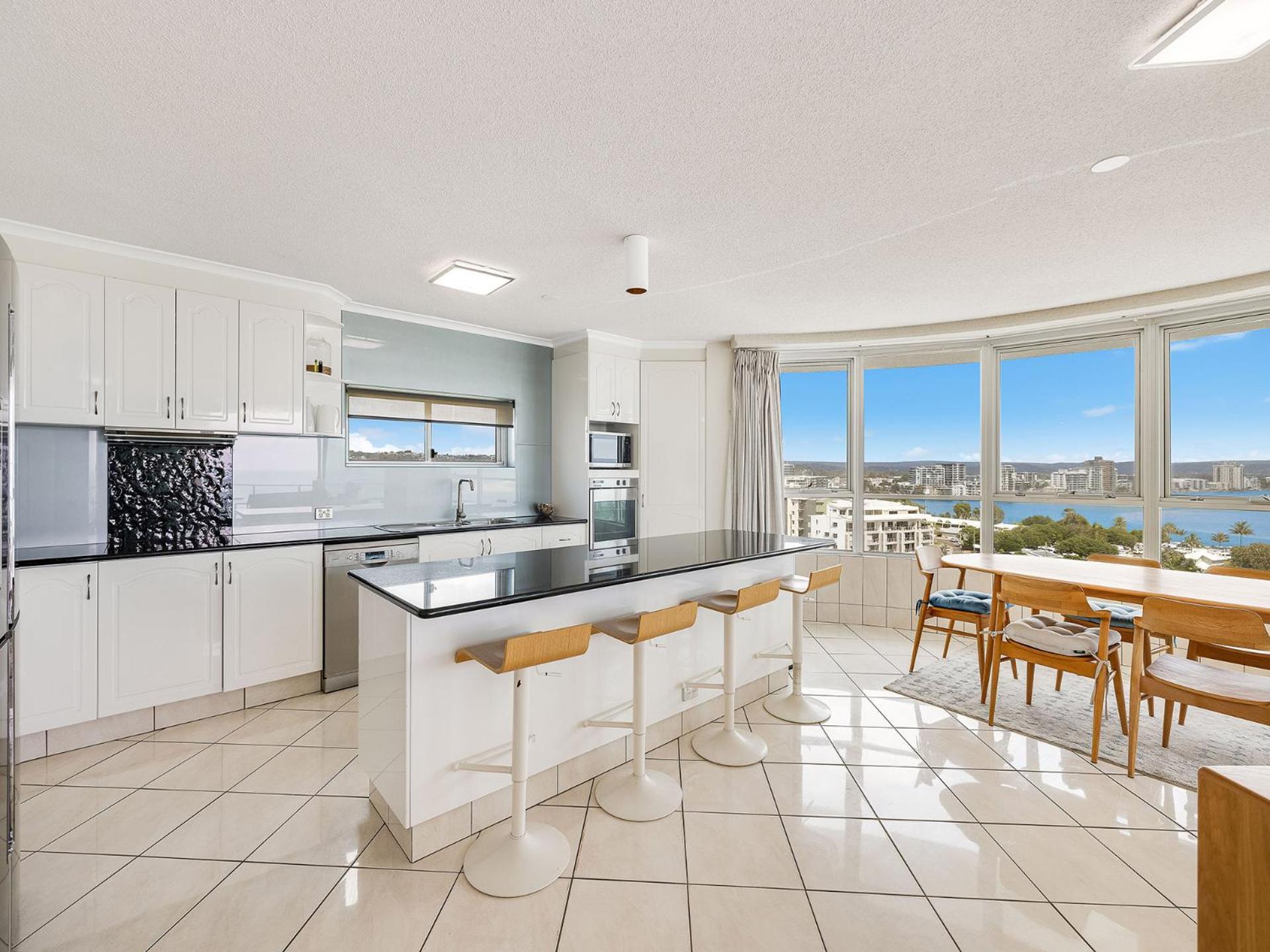 Chateau Royale Beach Resort Maroochydore Sunshine Coast Номер фото