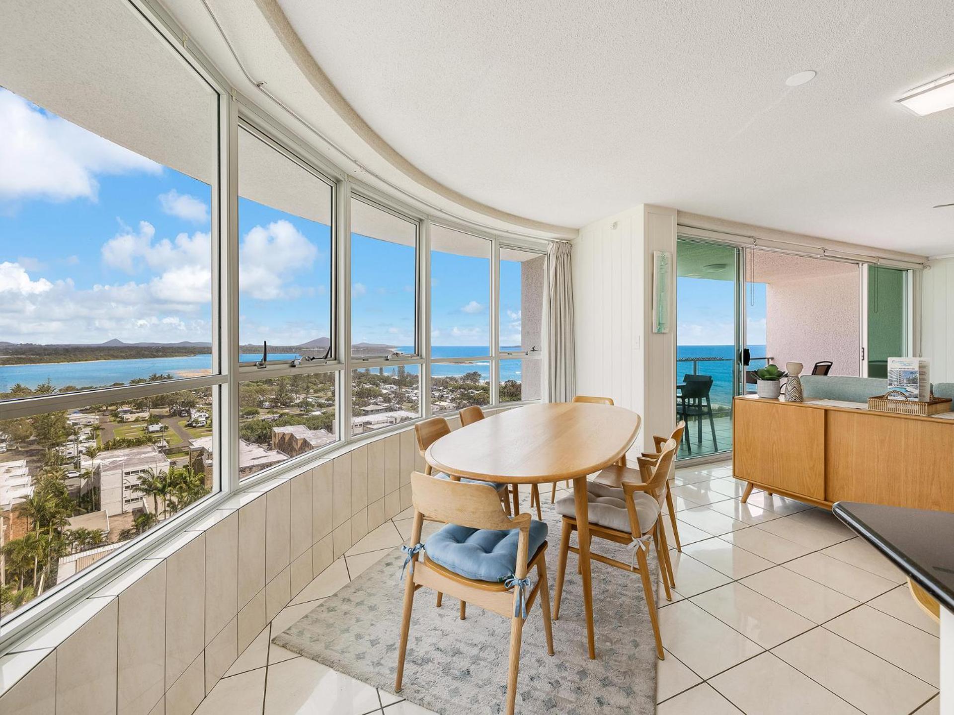 Chateau Royale Beach Resort Maroochydore Sunshine Coast Номер фото