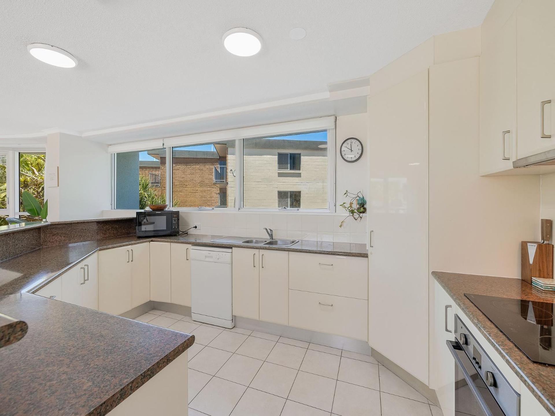 Chateau Royale Beach Resort Maroochydore Sunshine Coast Номер фото