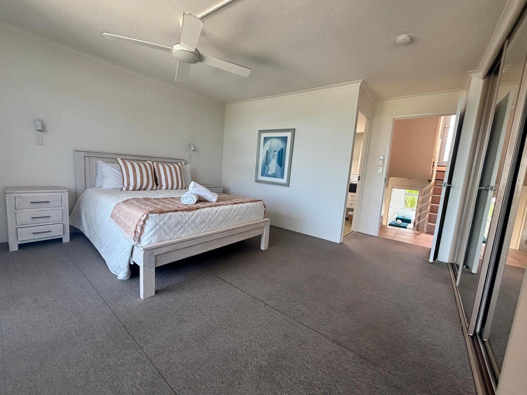 Chateau Royale Beach Resort Maroochydore Sunshine Coast Экстерьер фото