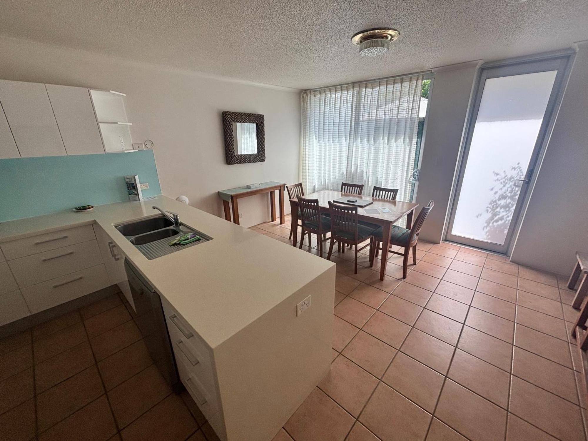 Chateau Royale Beach Resort Maroochydore Sunshine Coast Экстерьер фото